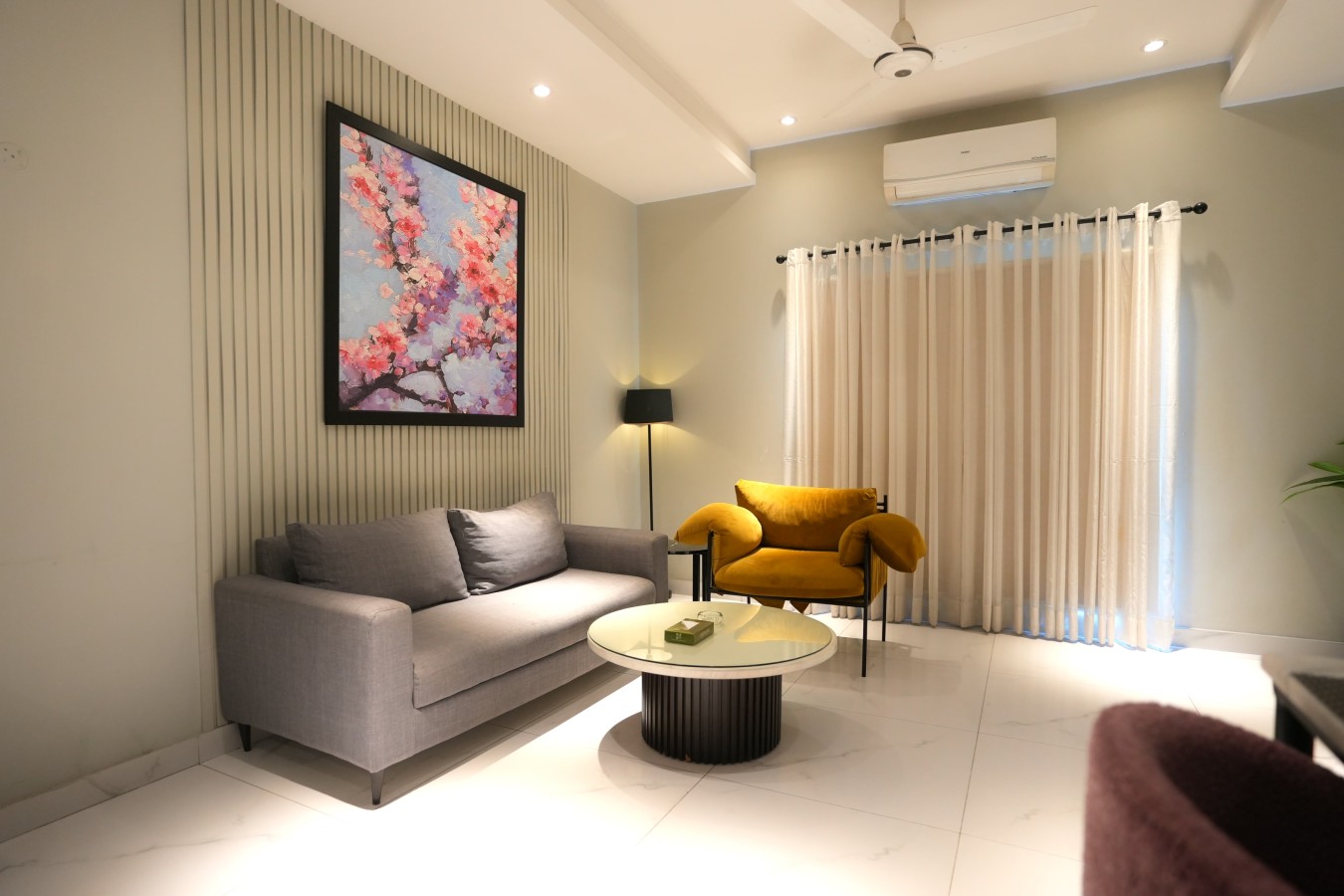 1BR Luxury Hideaway with City Views | Opus