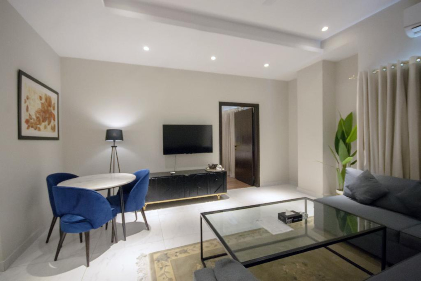 2 Bedroom Luxury Apartment