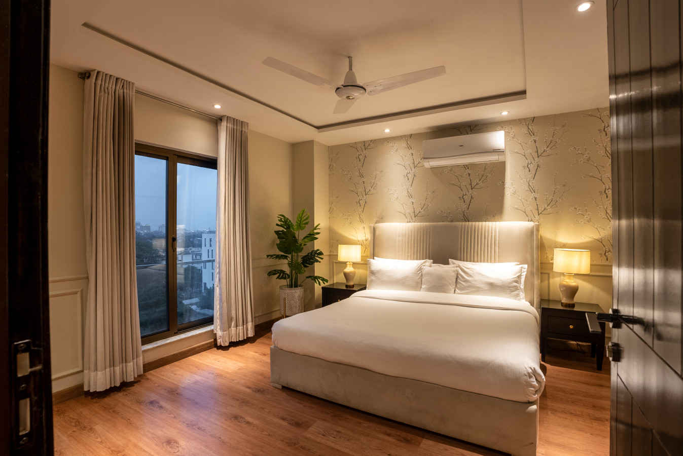 1-Bedroom Luxury Apartment