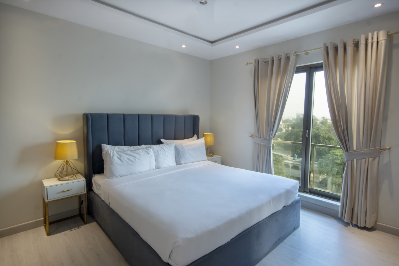 Luxury 3BR Apt w/ Private Balcony| Opus