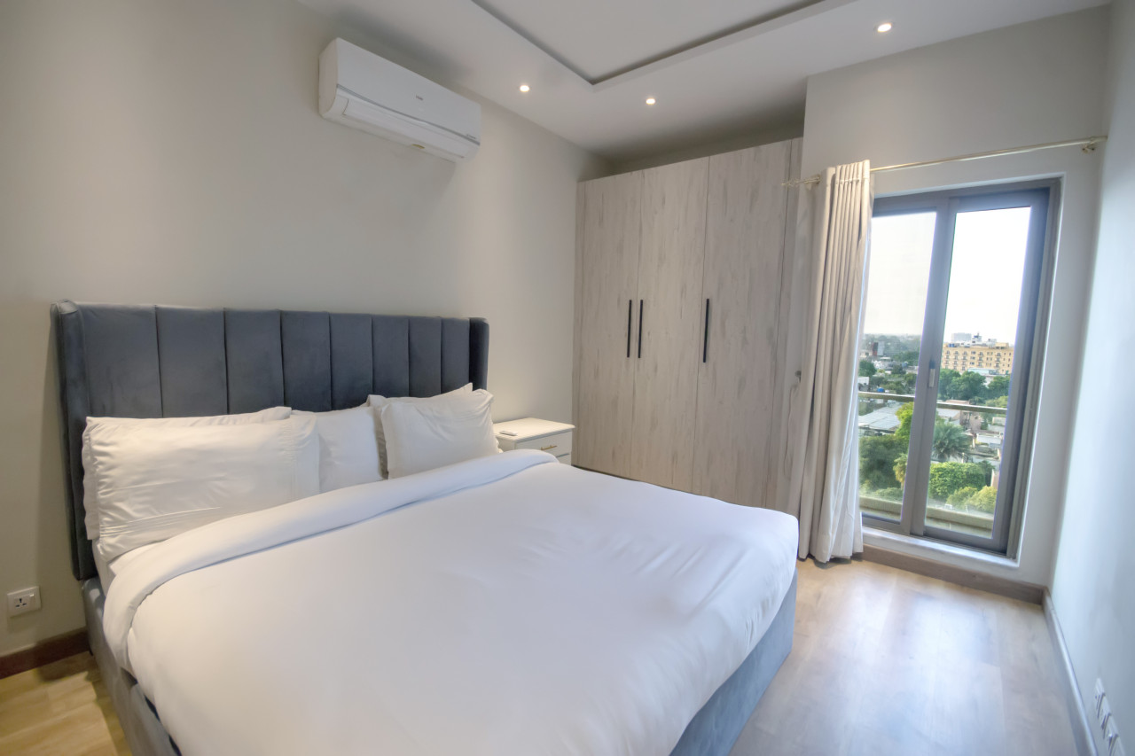 Luxury 2BR with Private Balcony |The Opus