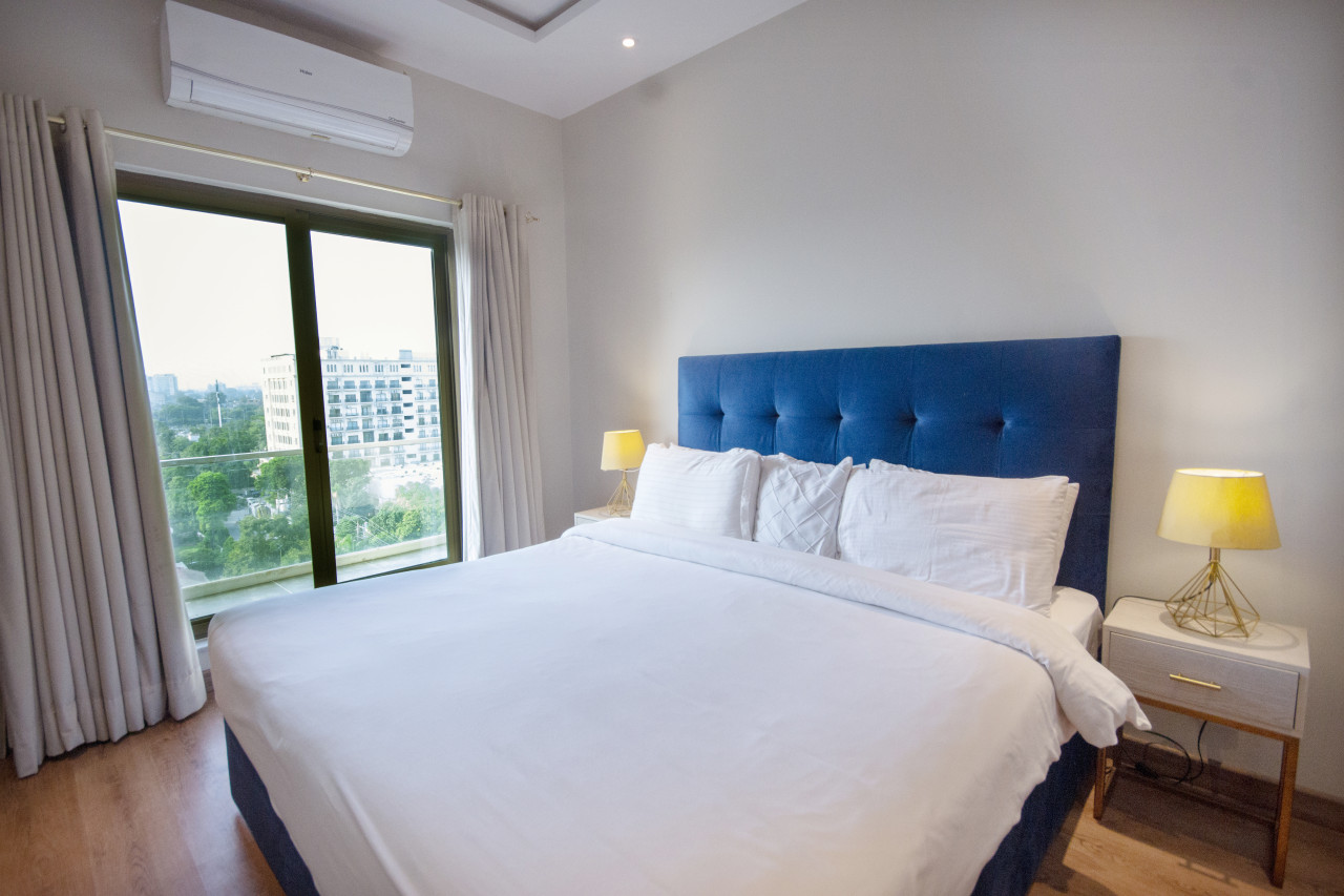 Luxury 2BR with Private Balcony |The Opus