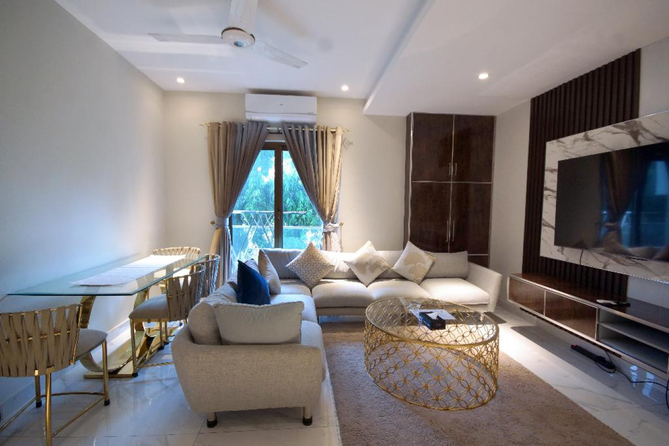 1BR Luxury Apartment with Prime Location | The Opus