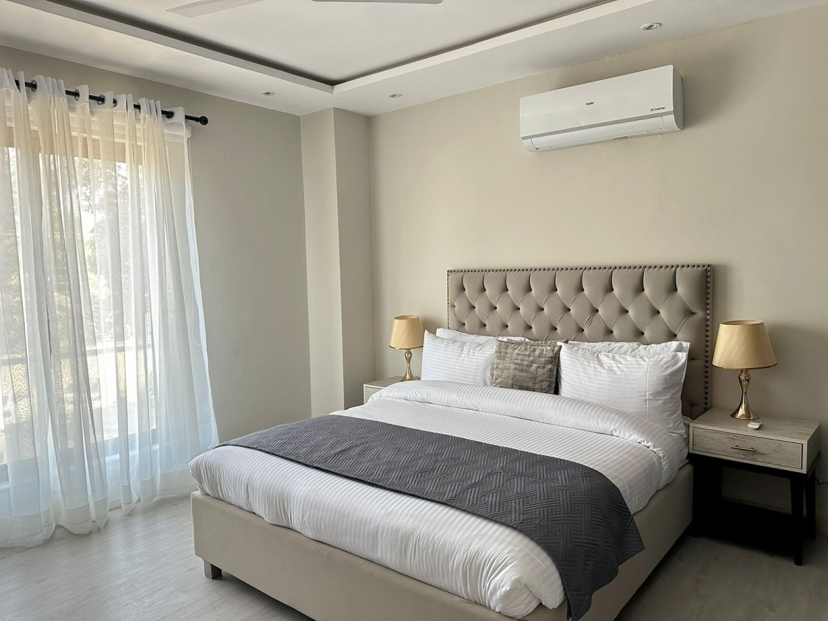 1BR Apt | King Bed | The Opus Gulberg 3