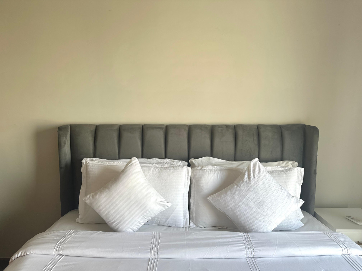 Studio Apartment| Private Balcony | Gulberg 3 The Opus