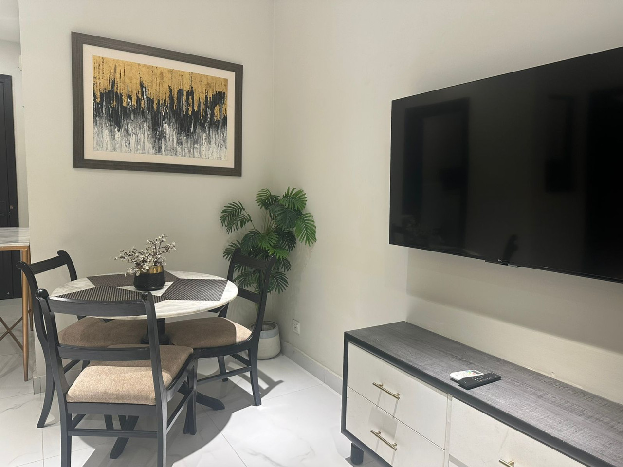 2 BR | Gulberg 3 | City Views