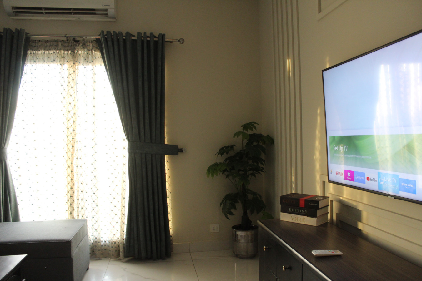 2 BR Luxury Apartment| Prime Location | The Opus