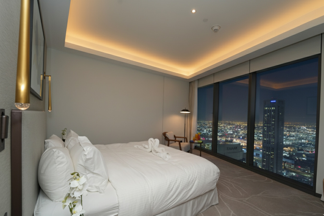 Opéra Majestique |Downtown Skyline