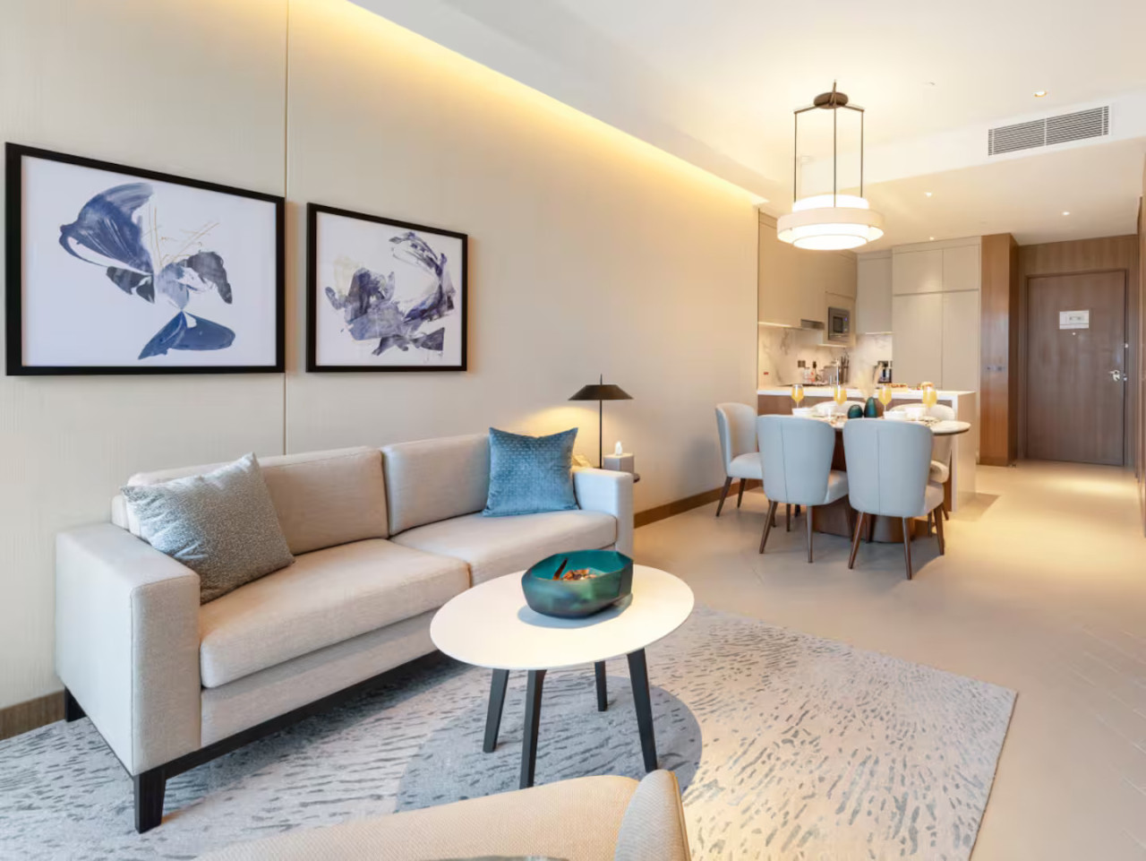 Opéra Majestique |Downtown Skyline