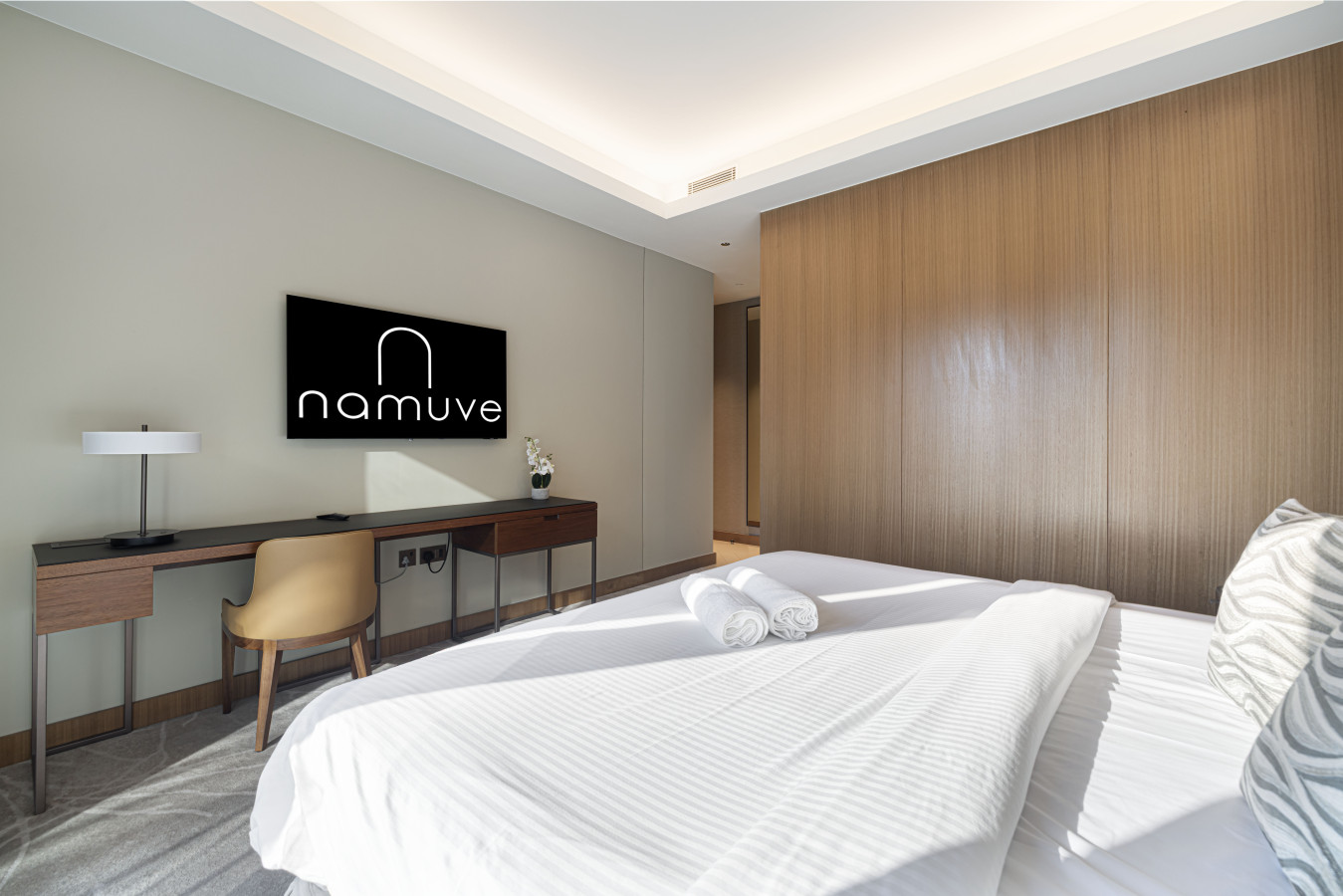 Opera Pearl | Modern Comfort | City Skyline