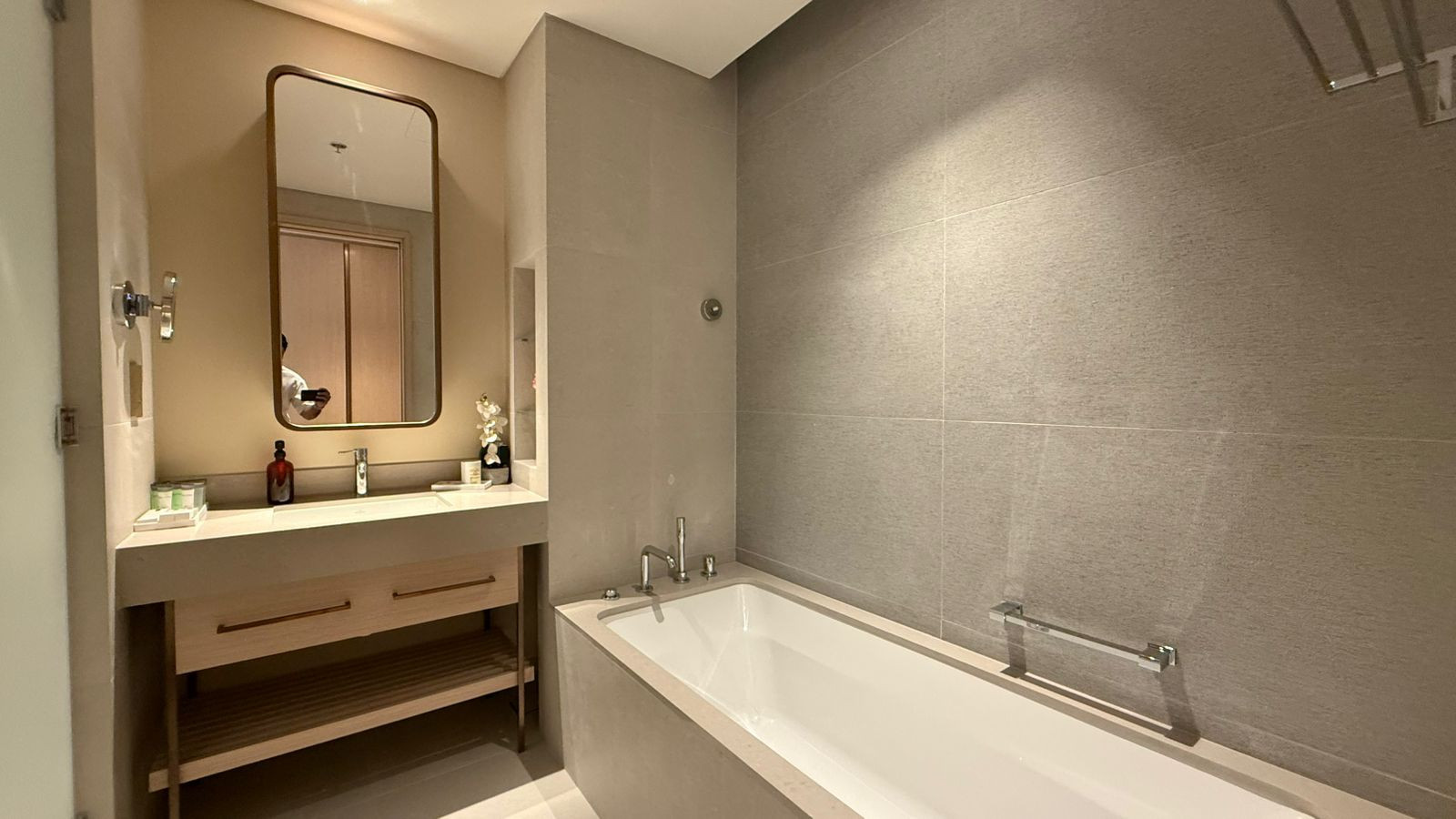 VIDA 1BR Dubai Mall | Luxury Stay Downtown