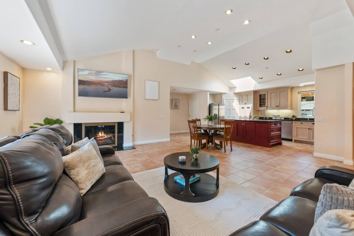 Pick & Stay! Fruitful 4bd Goleta Home (Pet Friendly)