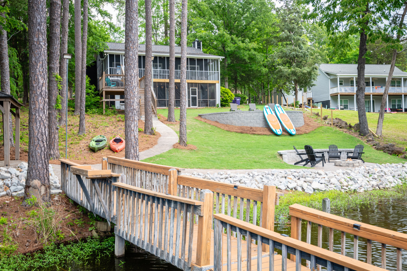 The Langford - Home w/Dock, SUPs, Kayaks, Arcades, Ping-Pong