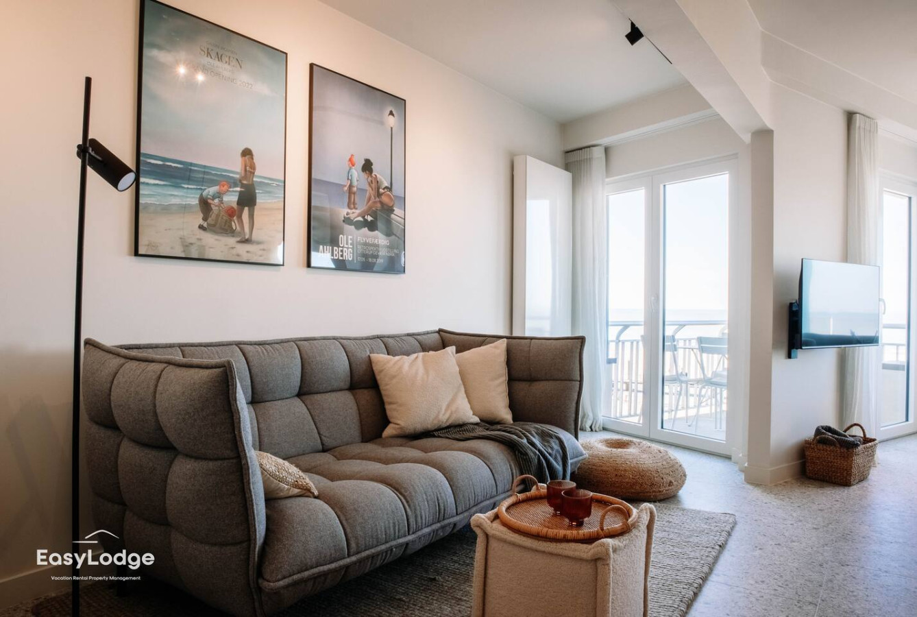 ZEPHYR–Stylish apartment with terrace and sea view rental in Ostend