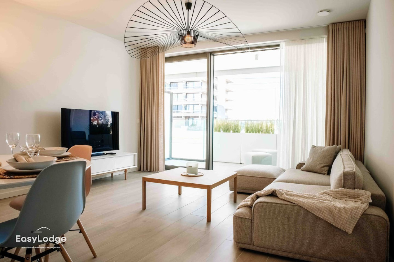 MARIE–New apartment near beach w/ terrace & garage rental in Ostend