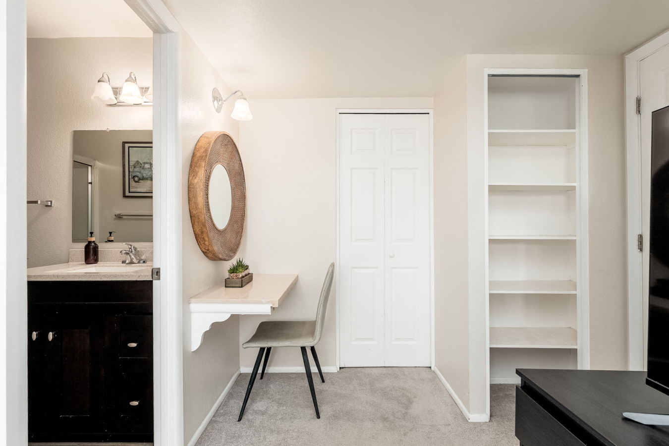 5114 S Dorsey Ln - 39.jpg