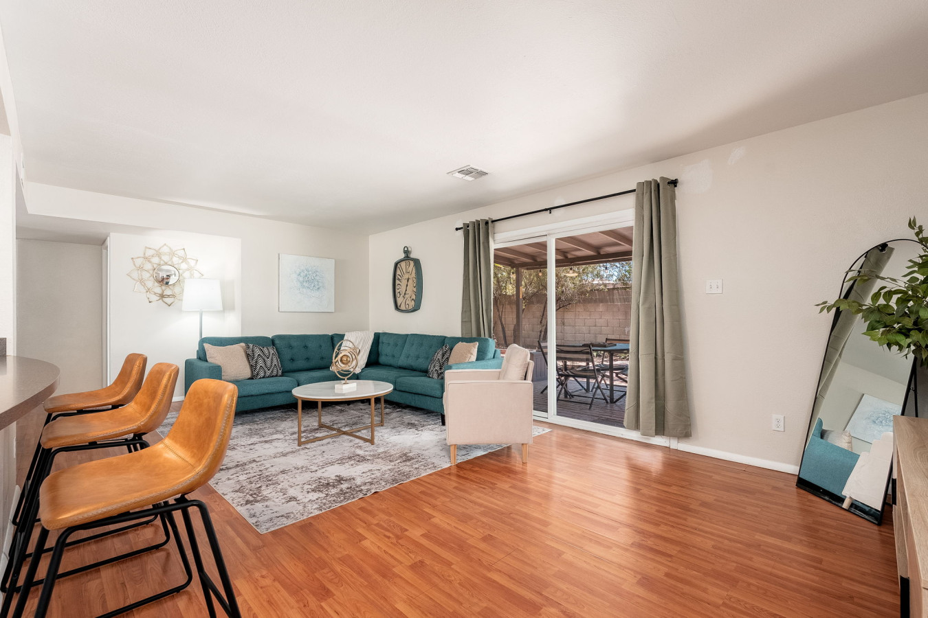 5114 S Dorsey Ln - 23.jpg