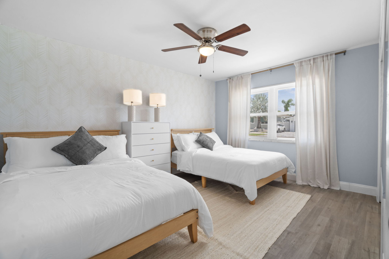 18-8402 Lava Pl_0018.JPG