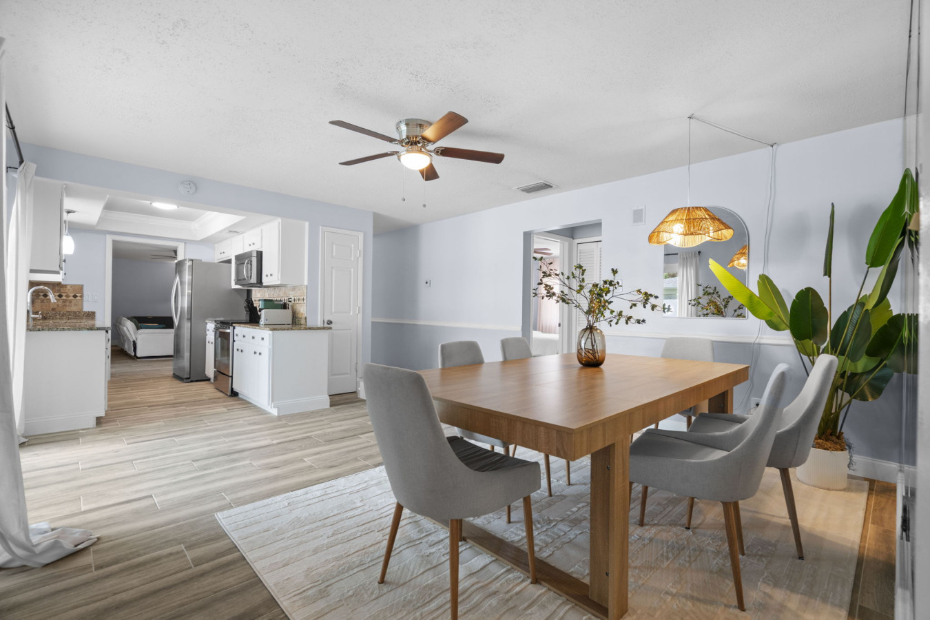 15-8402 Lava Pl_0015.JPG