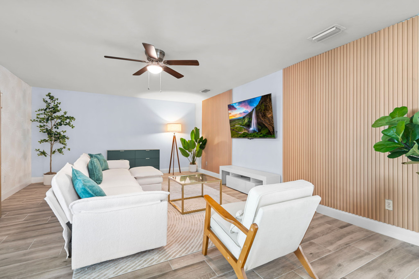 63-8402 Lava Pl_0062.jpg