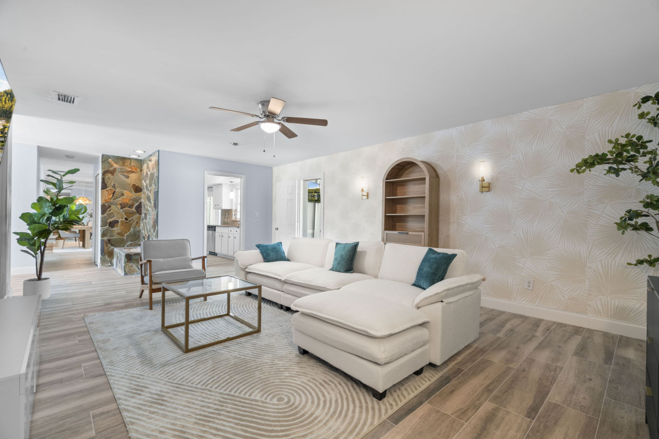 9-8402 Lava Pl_0009.JPG