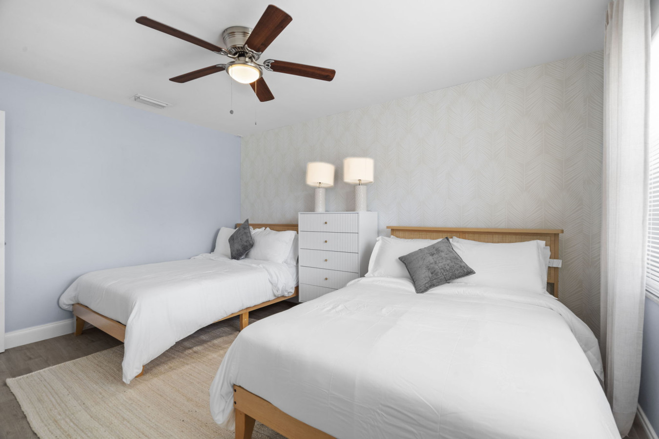 19-8402 Lava Pl_0019.JPG