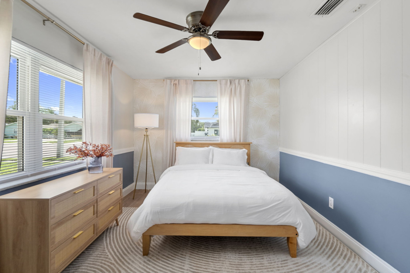 68-8402 Lava Pl_0067.JPG