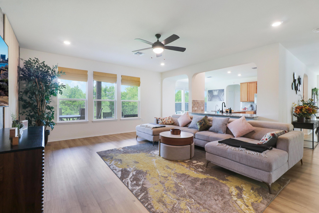 12725 Mogador St New