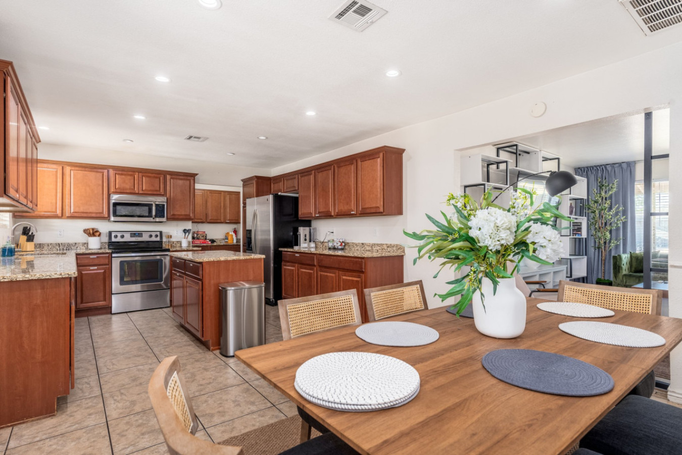 7519 E Princeton Ave, 09-09 - 17.jpg