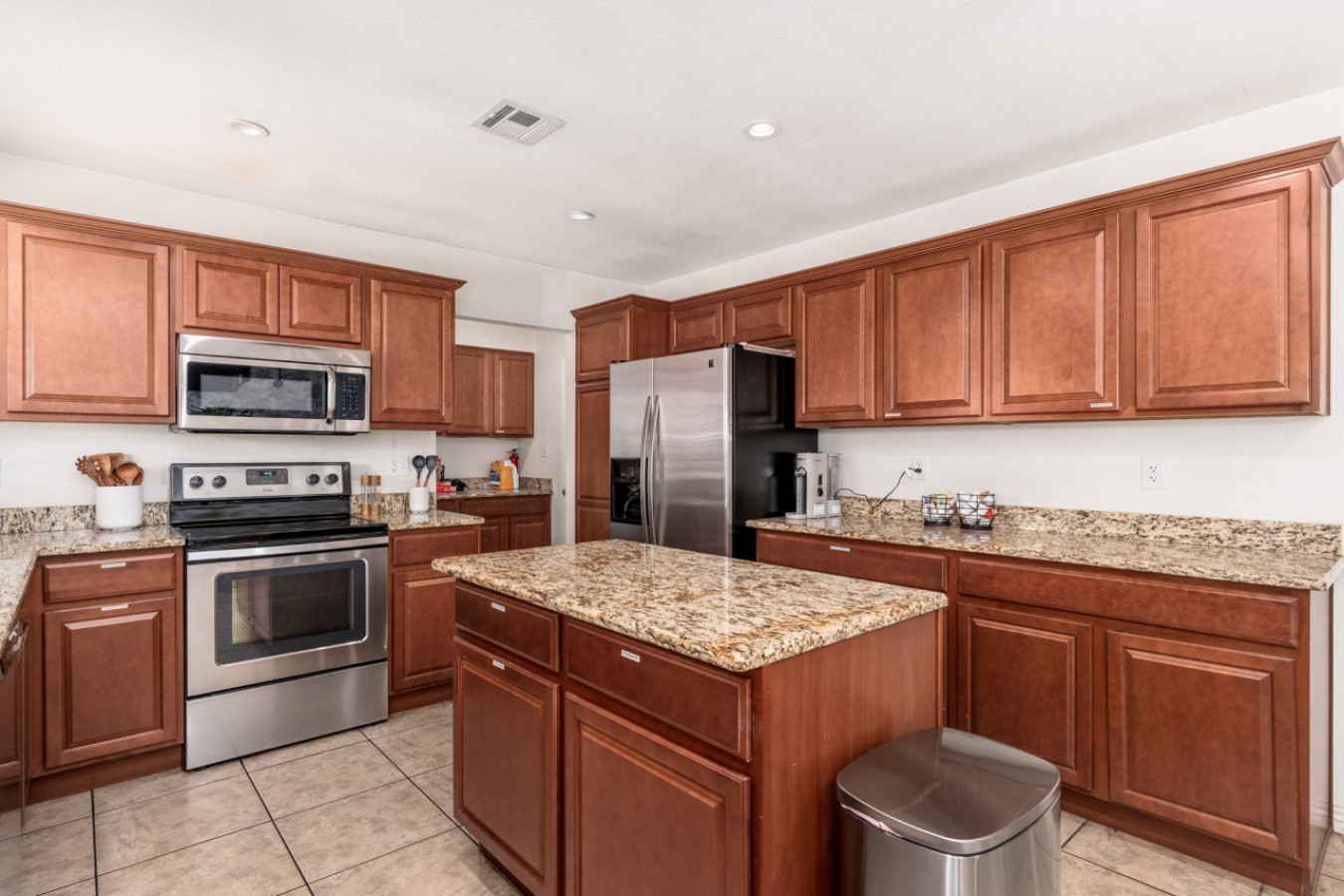 7519 E Princeton Ave, 09-09 - 18.jpg