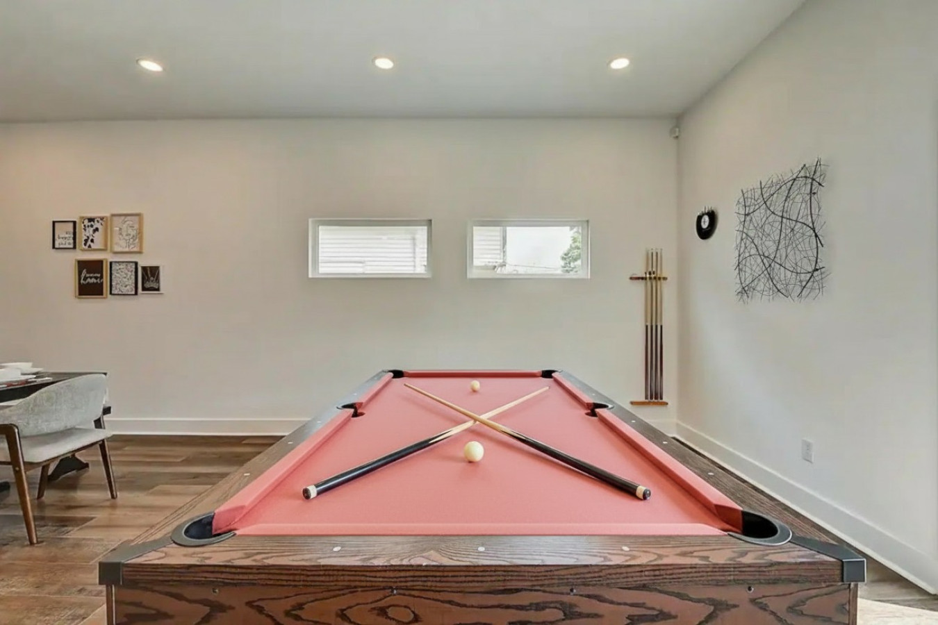 10-Pool-Table-2.jpg