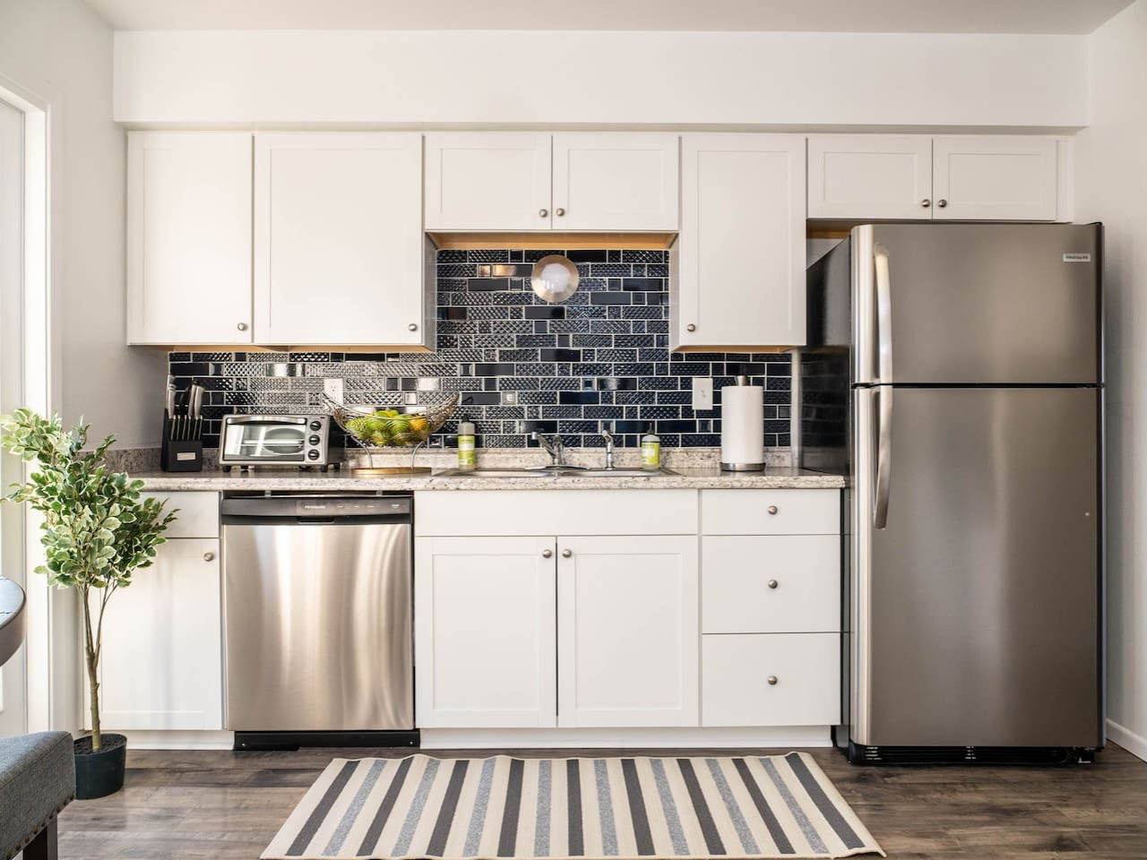10-Kitchen-1.jpg