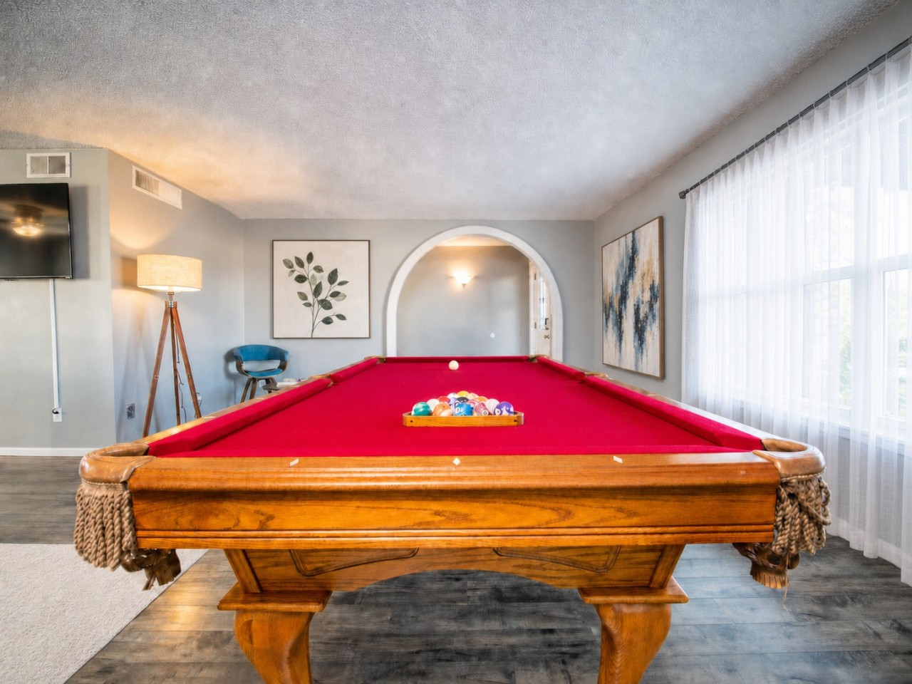 05-Pool-table-2.jpg