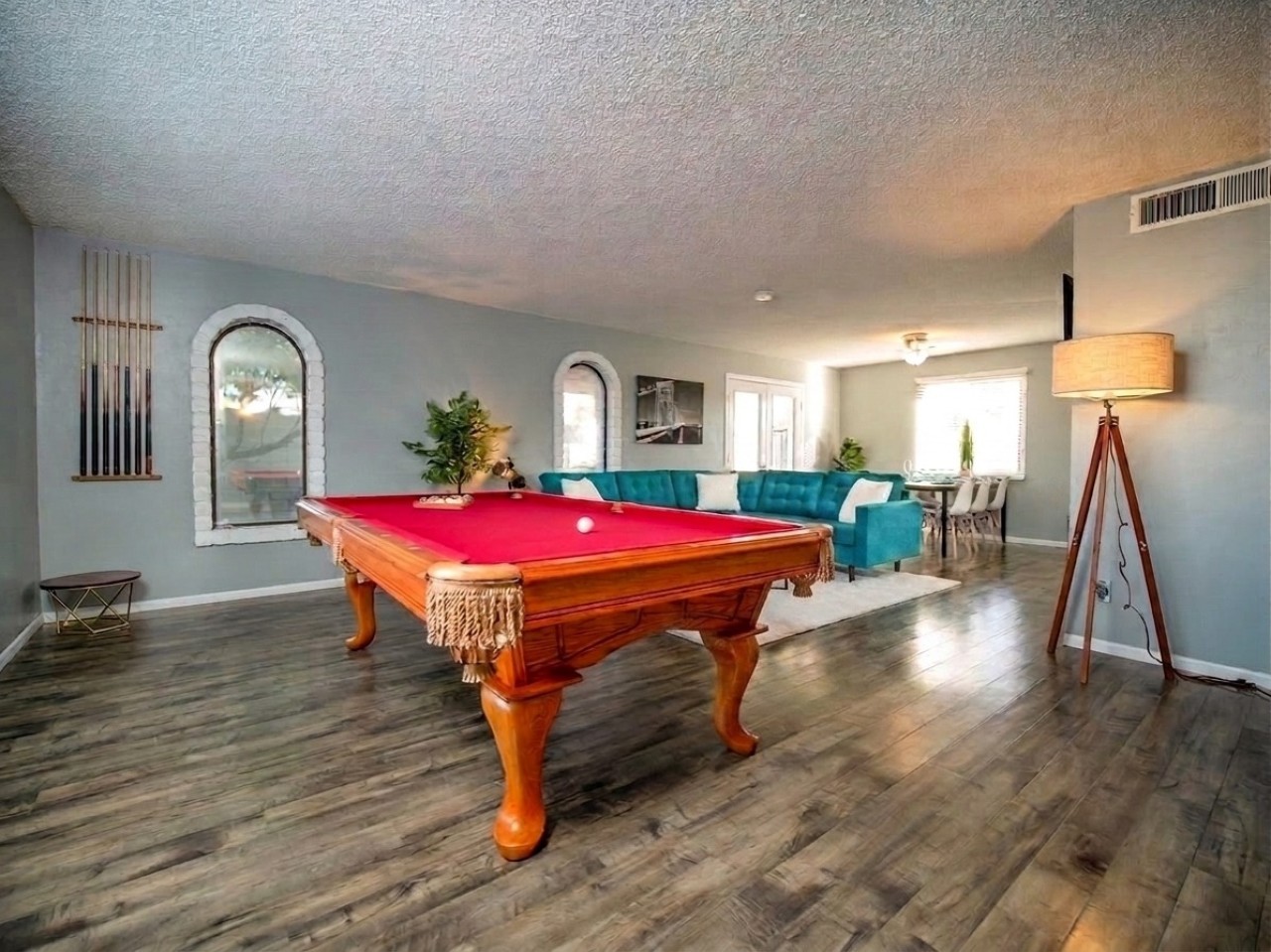 01-Pool-table-1.jpg