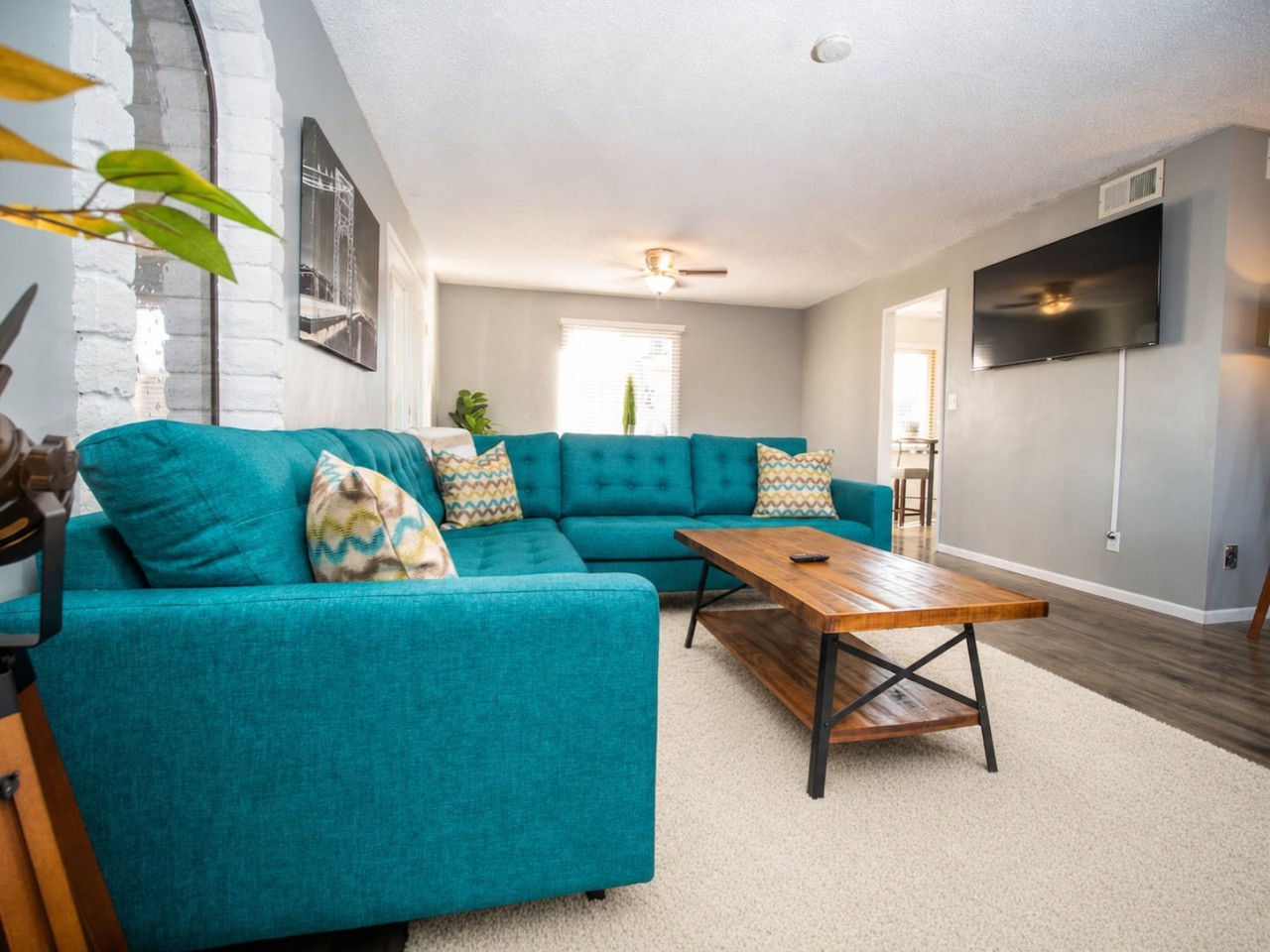 04-Living-room-3.jpg