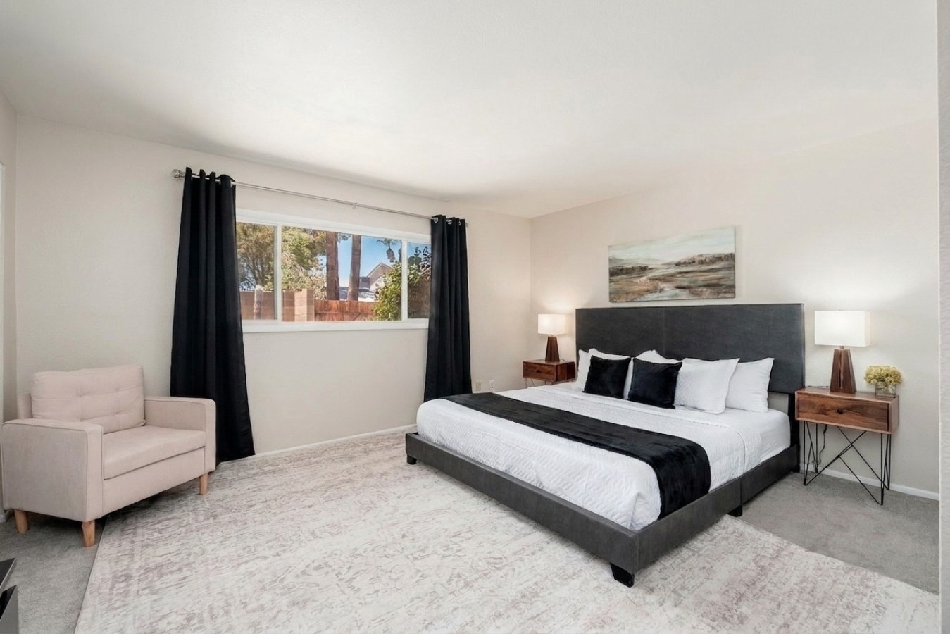 18-King-bedroom-main.jpg