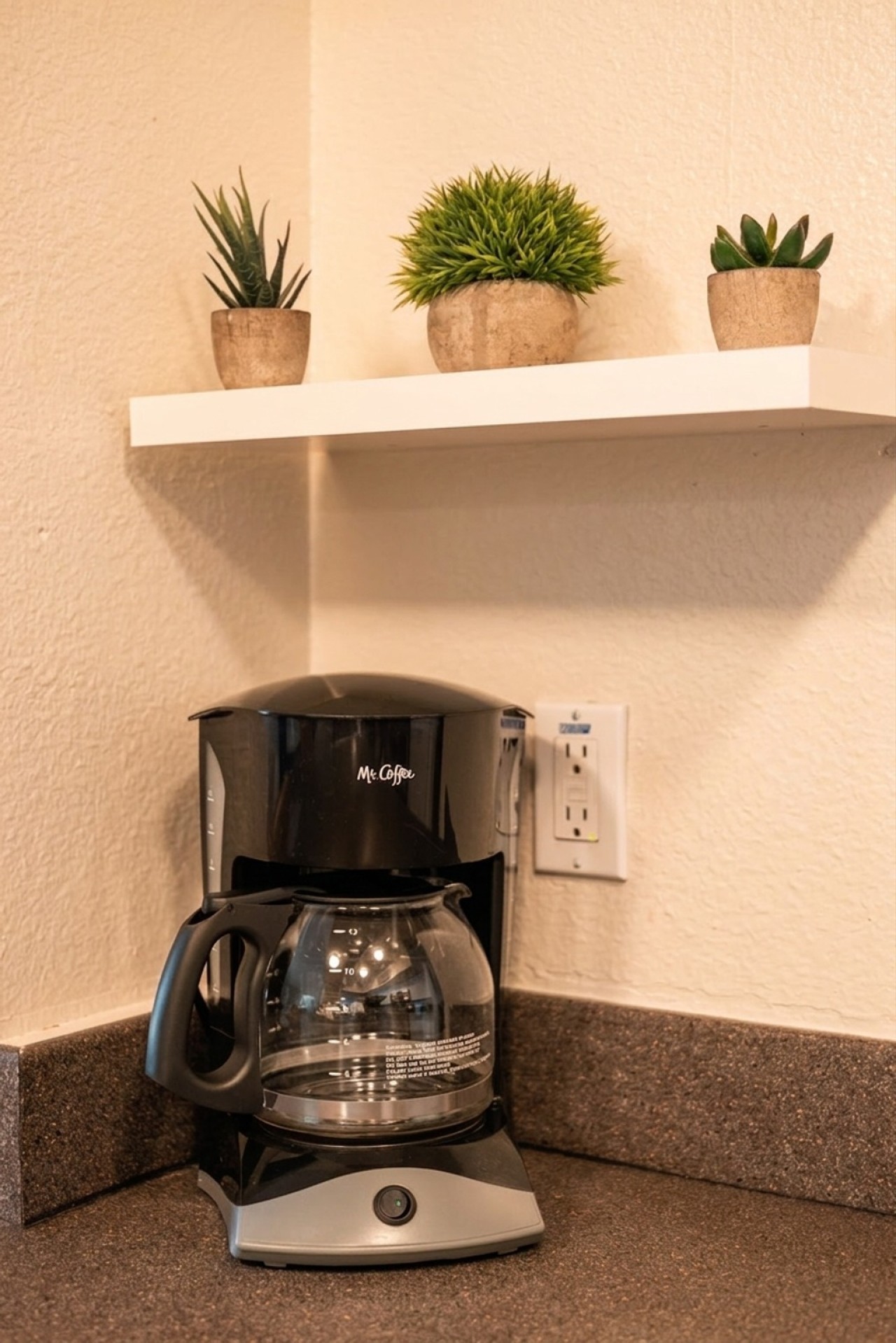 14-Coffee-maker.jpg