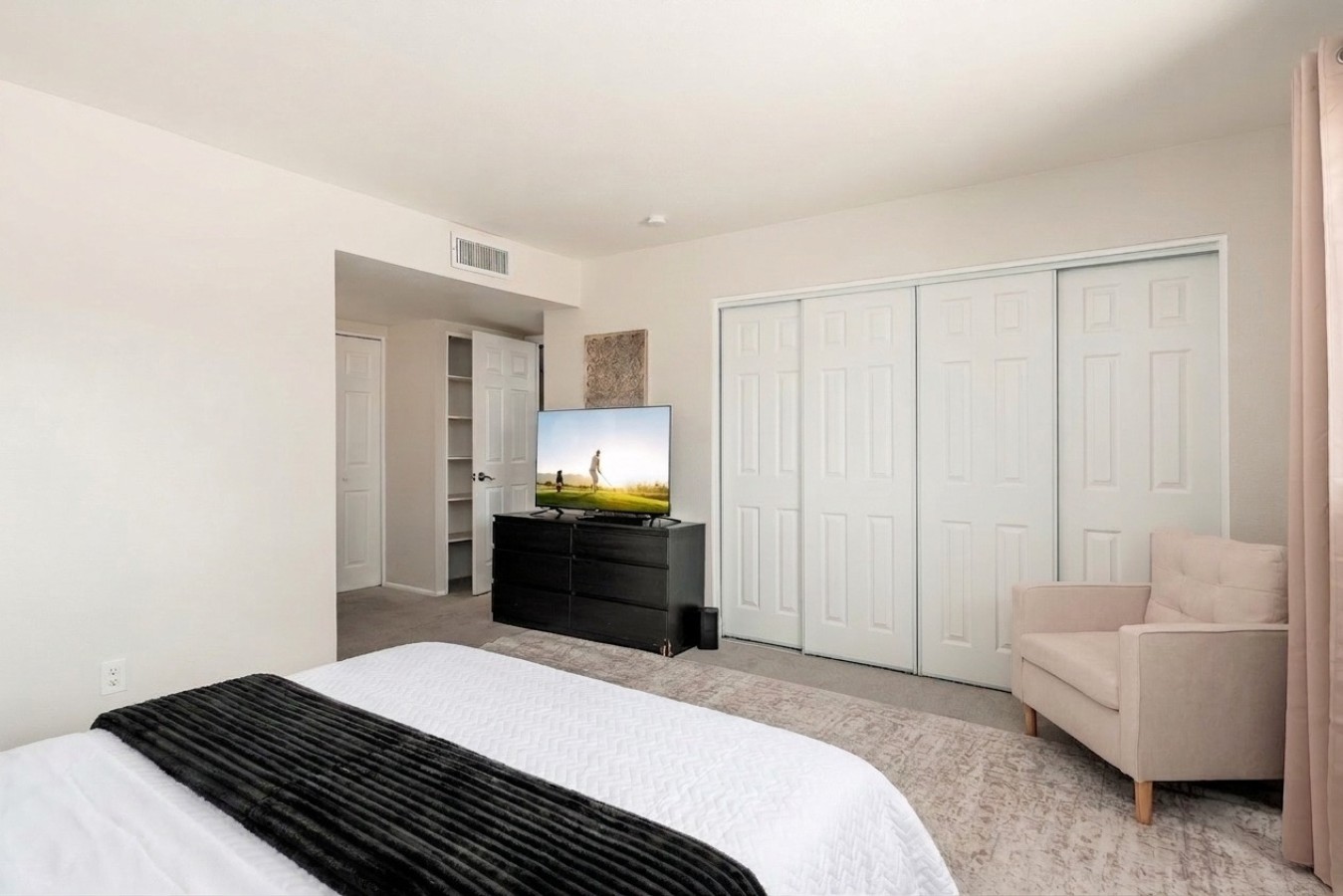 20-King-Bedroom-TV.jpg