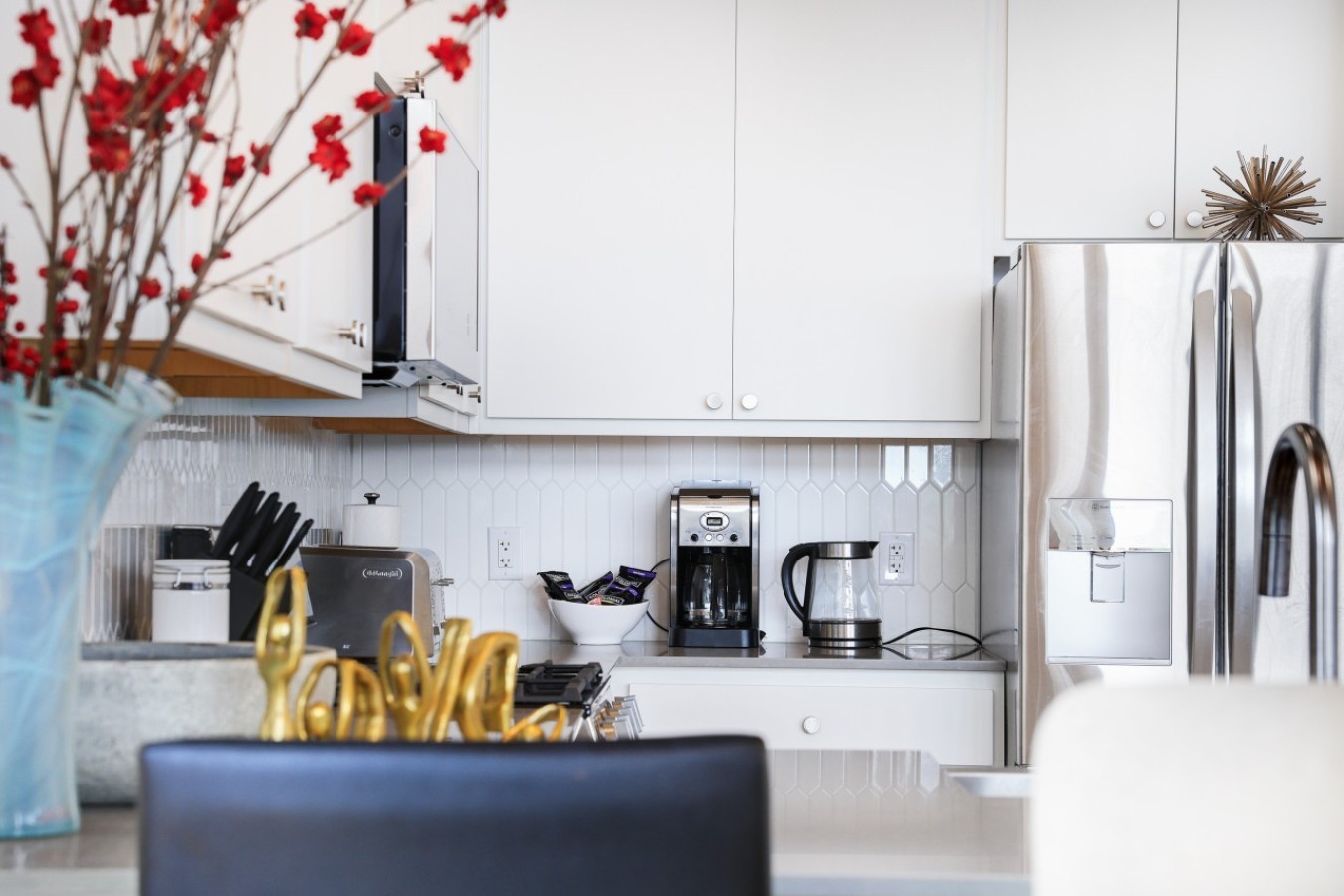 15-Drip-coffee-maker-and-kettle.jpg