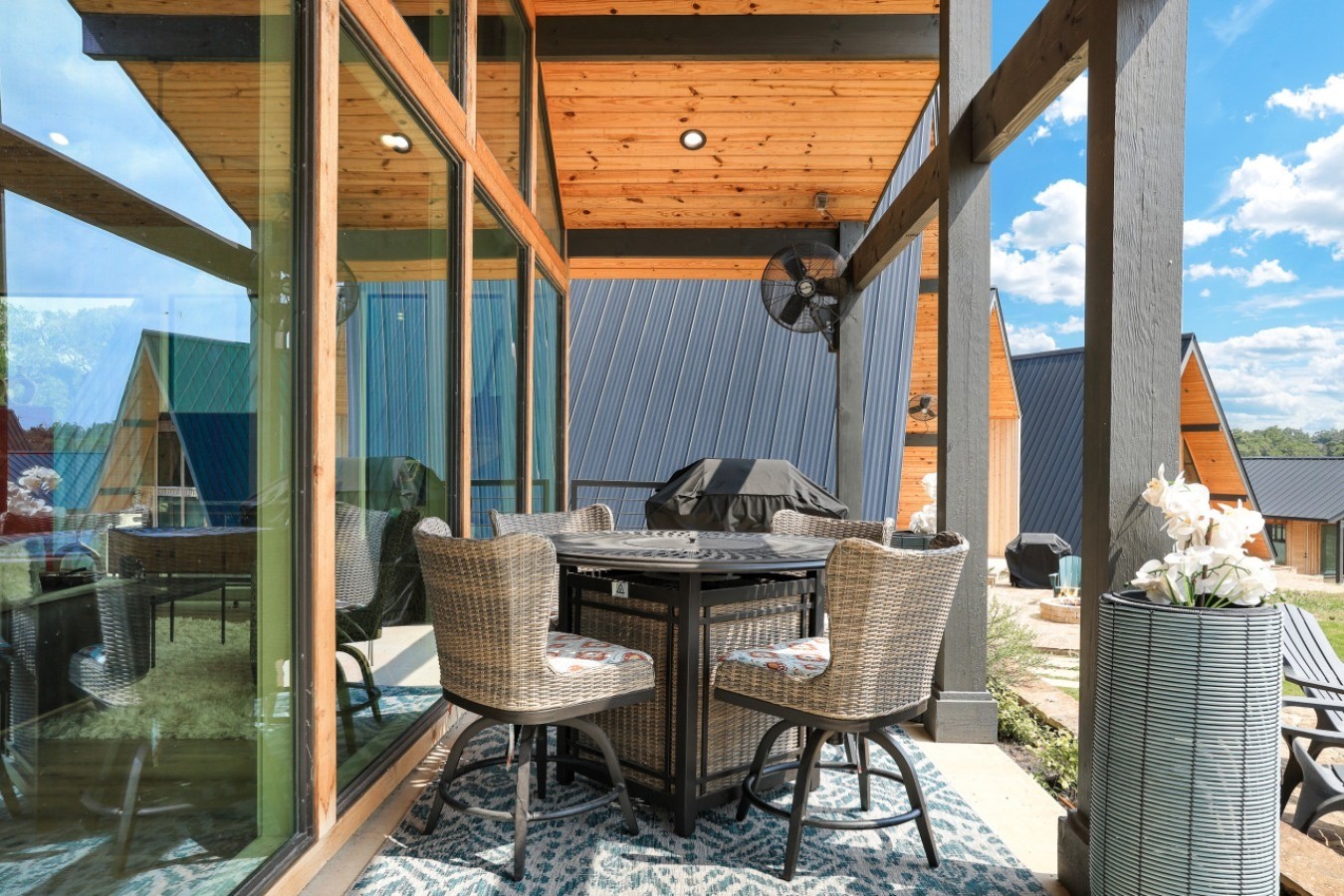 23-Exterior-Patio.jpg