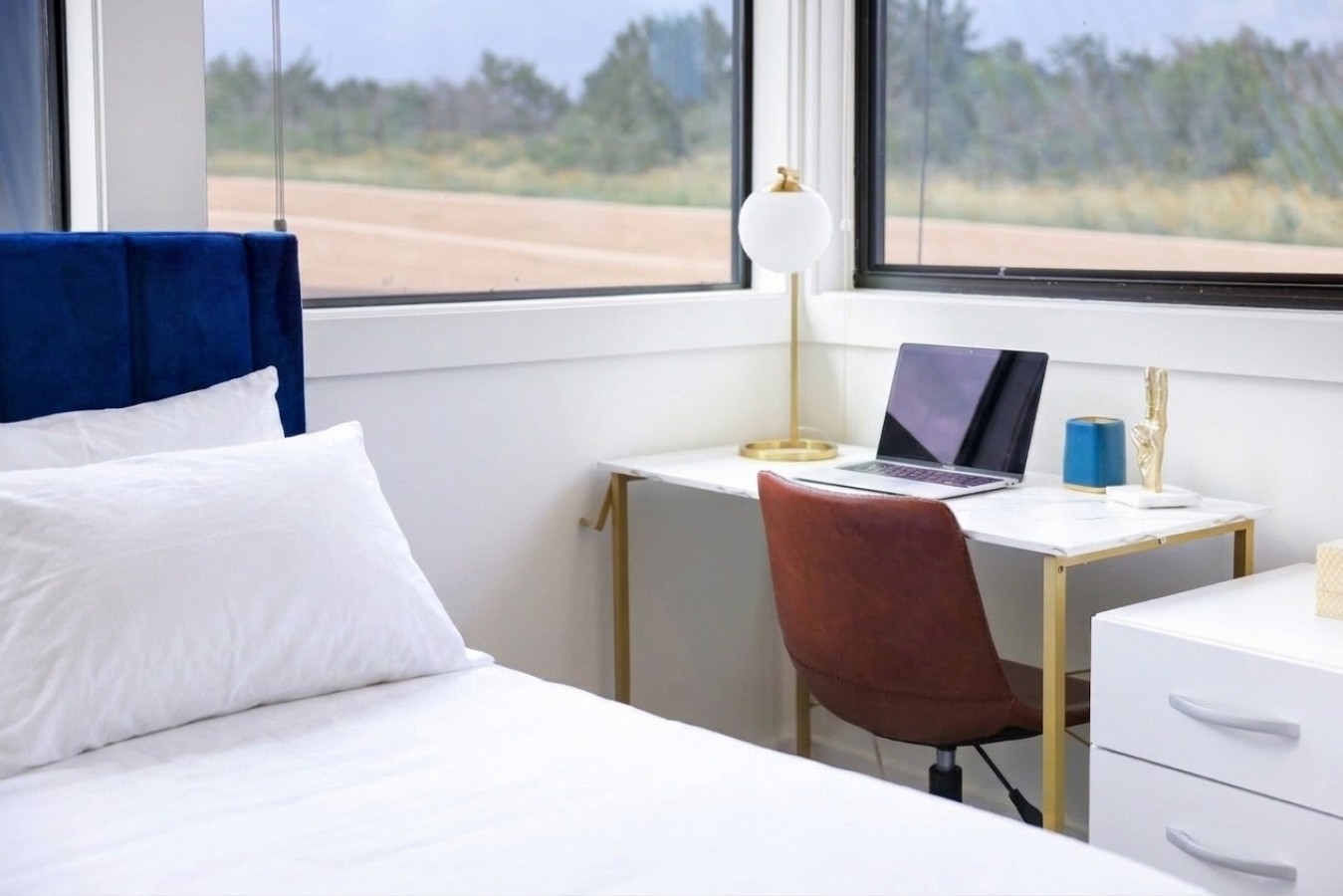 26-Workspace-in-bedroom-one.jpg