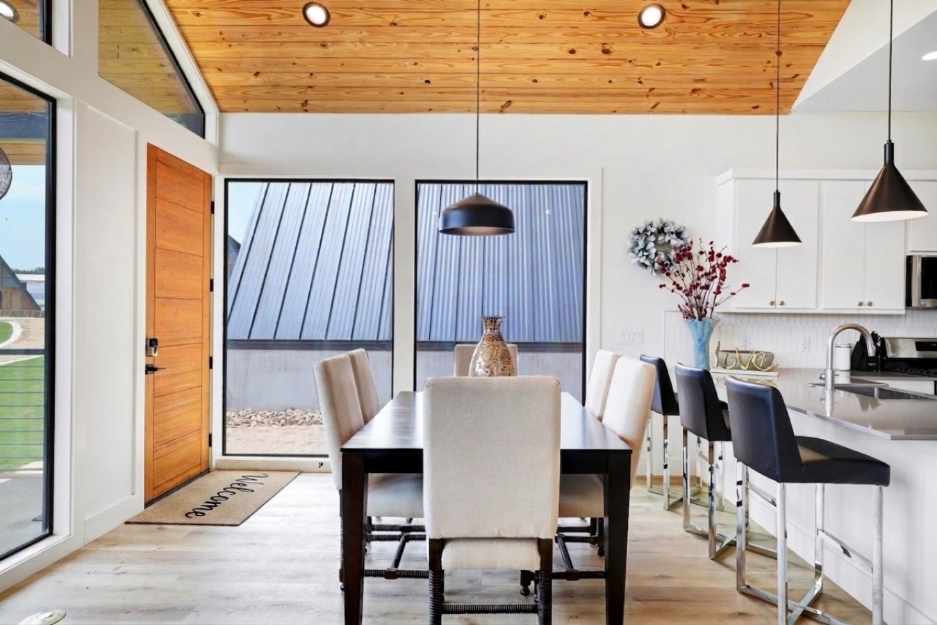 09-Dining-table.jpg