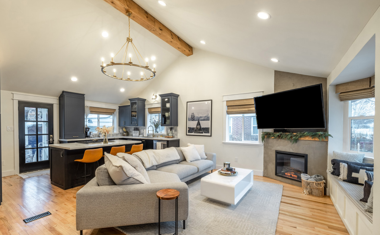 Cozy Backyard Oasis With Office Space And Hot Tub - Charming Retreat - Salt Lake City, UT