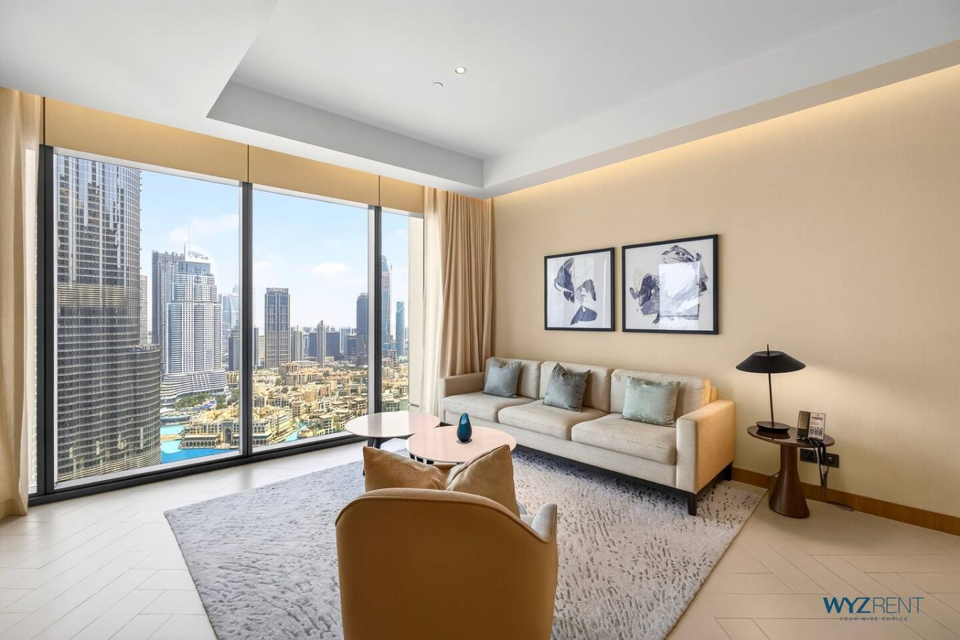 Hotel-standard living – WYZ Rent holiday home, Downtown Dubai