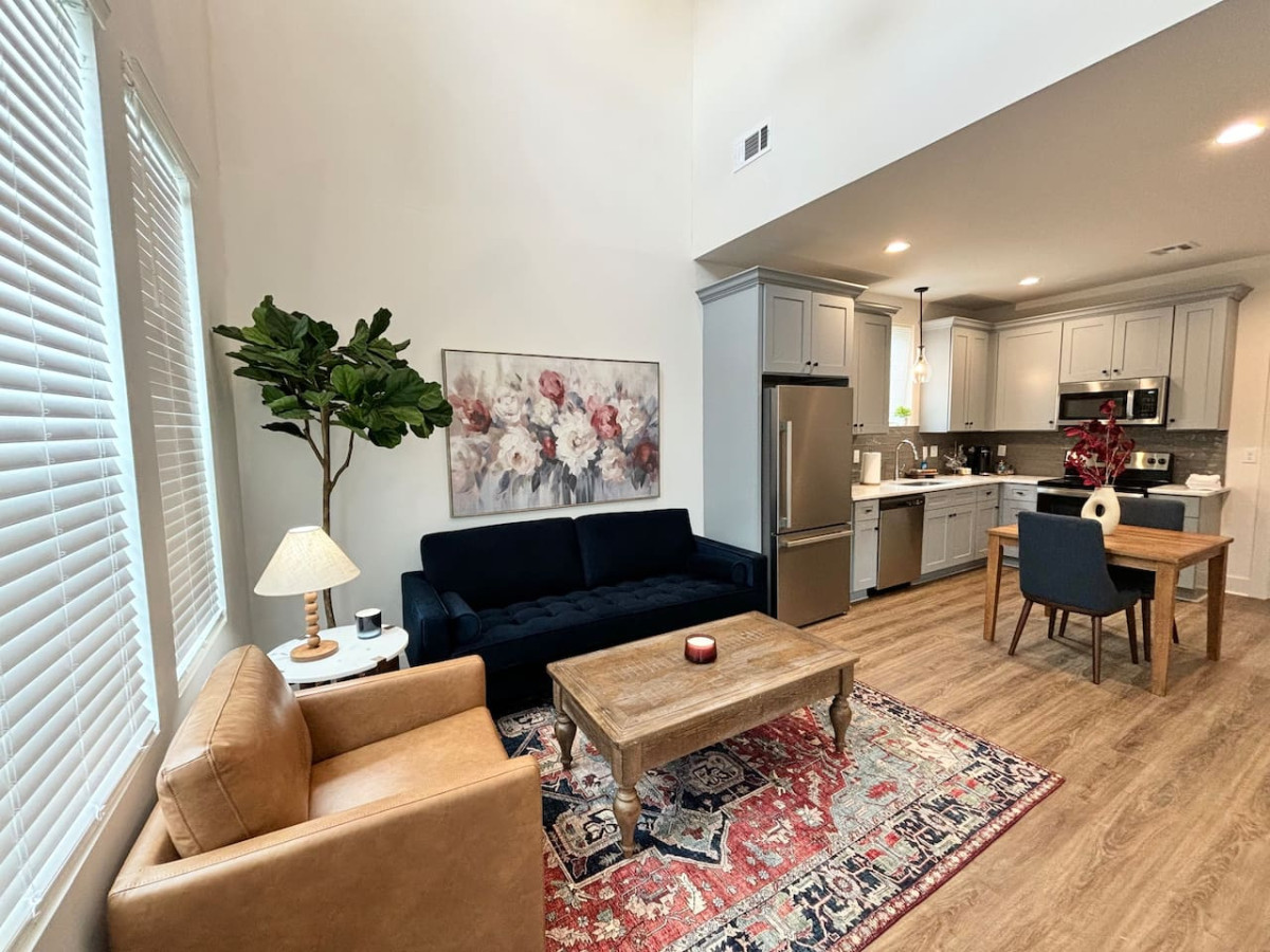 New-blues House-king Bd-luxury Amenities-fast Wifi - Lafayette, LA