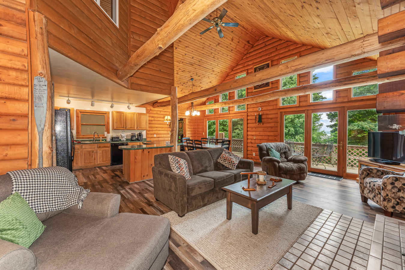 TB19 Thunder Bay Resort Cabin 19