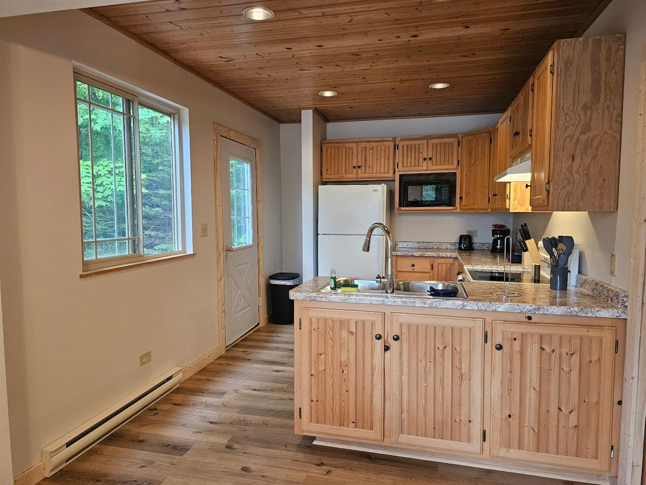 Hillside Cabin 11