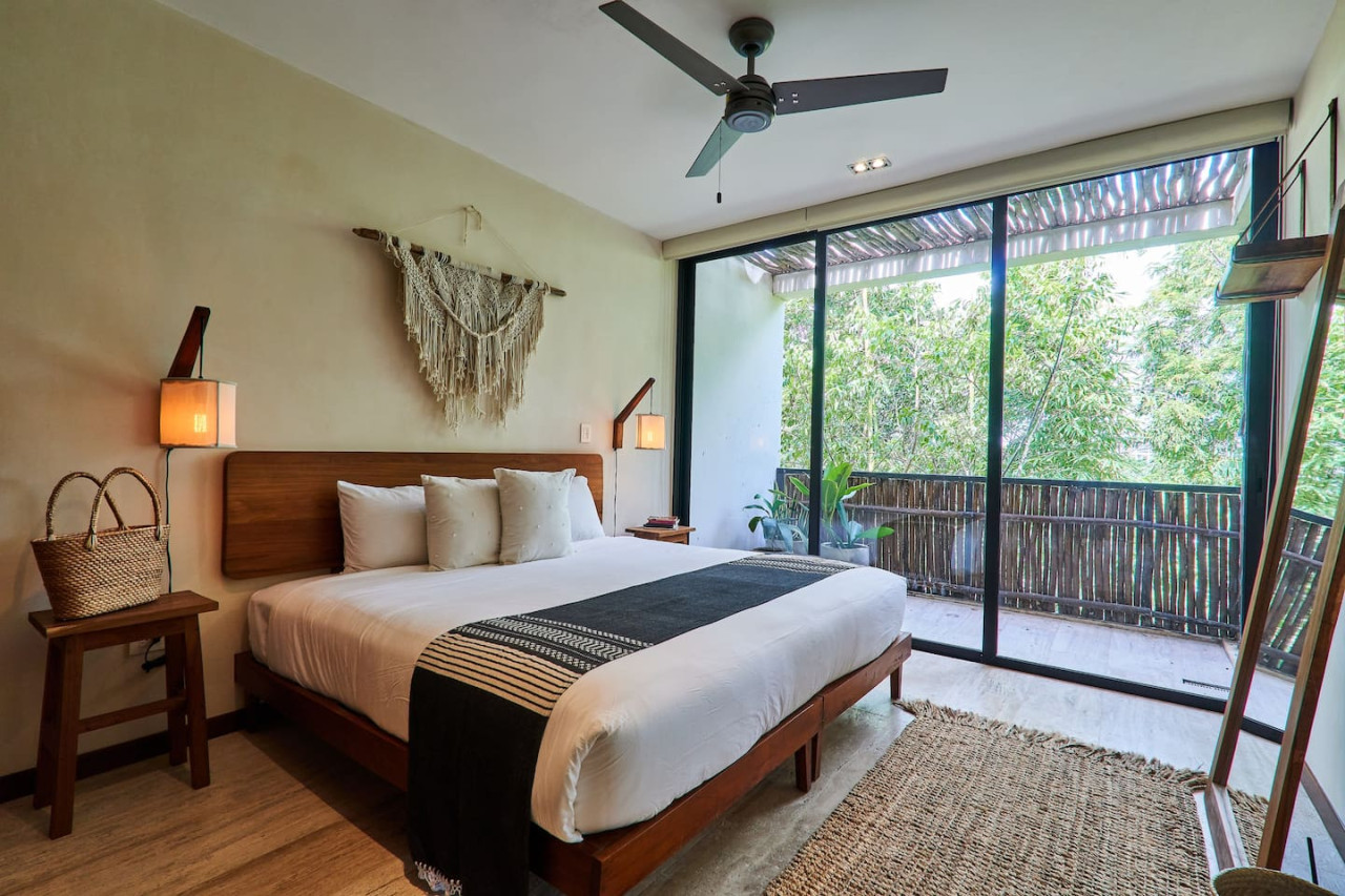 Dhalia -Private roof with pool & Beach Club Access 4
