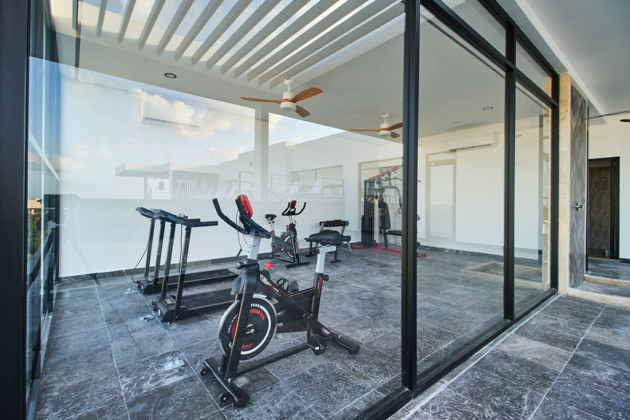 Luxury Studio with Gym & Pool & Beach Club Access 6