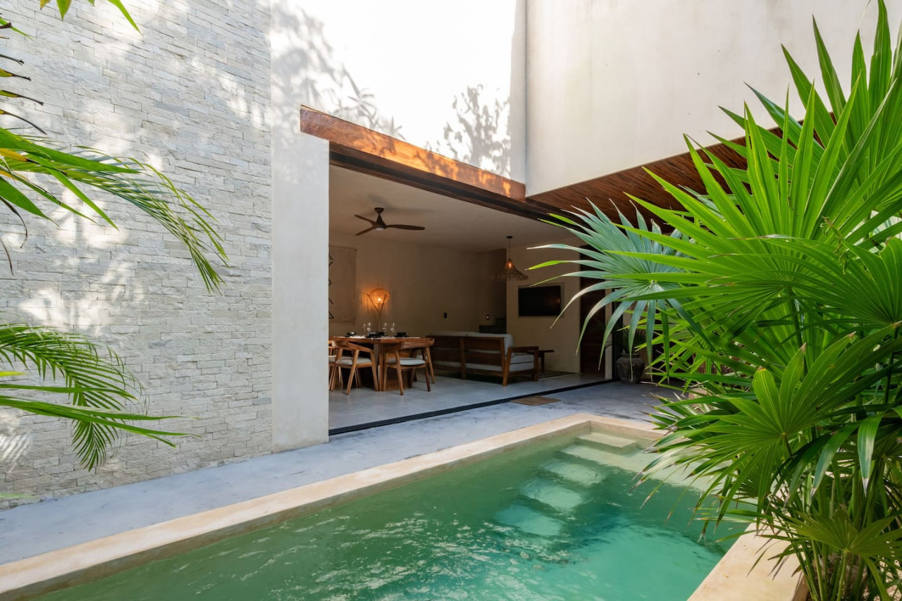 Moonstone-Villa with private pool & 24hrs security